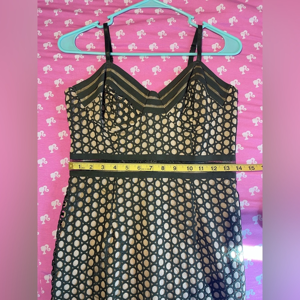 Venus dress - Picture 4 of 9